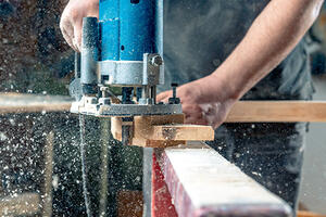 Milling wood